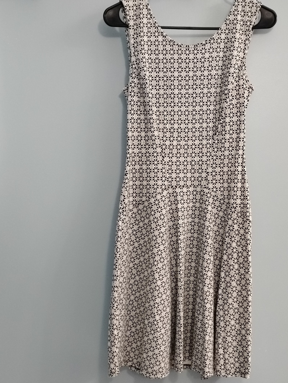 New York & Company Black and White Eyelet Floral Midi Dress Size XS